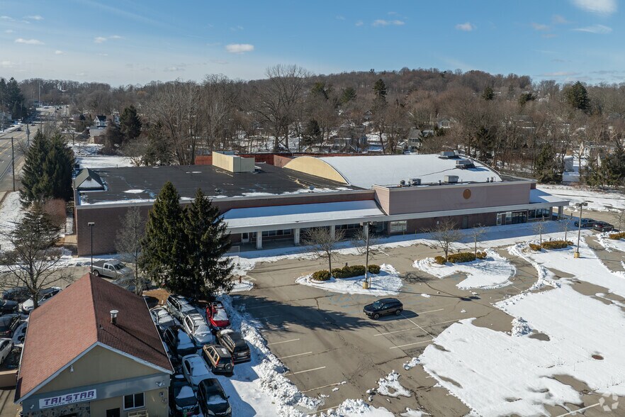 More Photos Of 2094 E Main St, Cortlandt Manor Freestanding For Lease