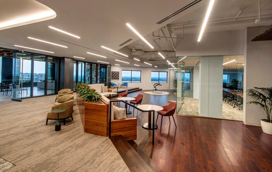 More Photos Of 1676 International Dr, McLean Office For Lease