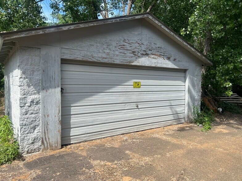 More Photos Of 2161 NE 107th Ln, Blaine Manufacturing For Lease