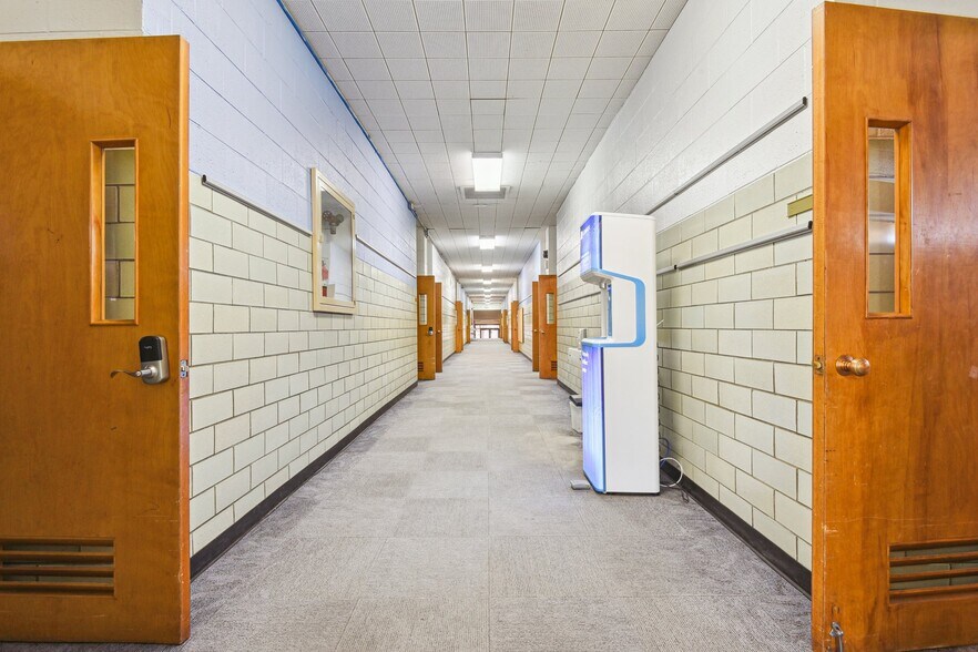 More Photos Of 1100 Upham St, Lakewood Schools For Lease