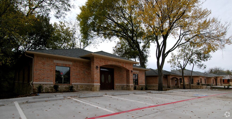 Primary Photo Of 2309 Virginia Pky, McKinney Medical For Lease