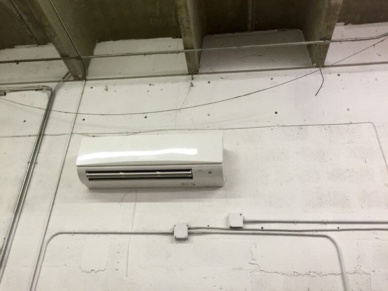 More Photos Of 1109 Okeechobee Rd, West Palm Beach Flex For Lease