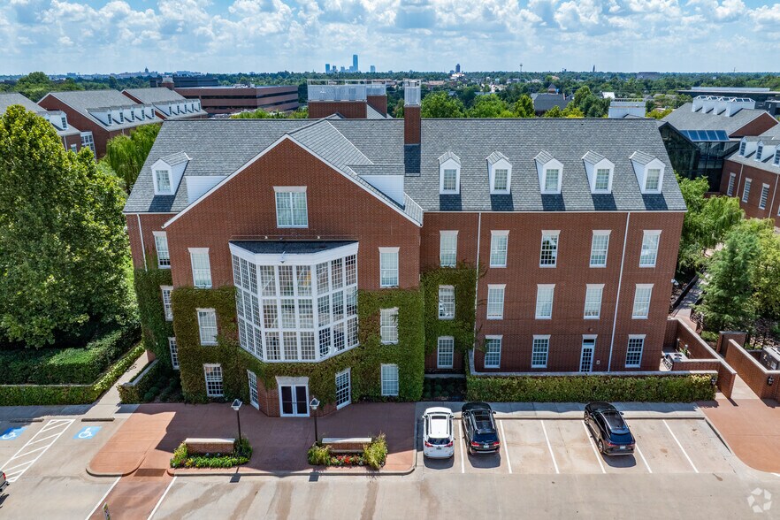 More Photos Of 6040 N Western Ave, Oklahoma City Office For Lease