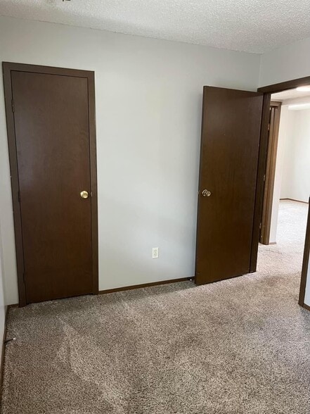 More Photos Of 1220 E Broadway St, Newton Apartments For Sale