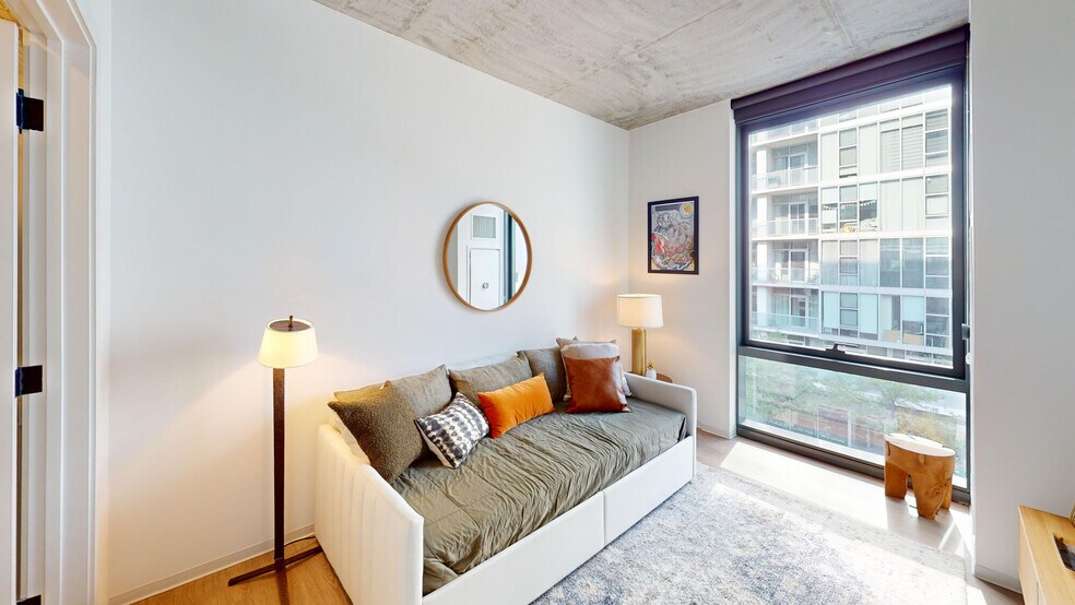 More Photos Of 1717 S Michigan Ave, Chicago Apartments For Lease