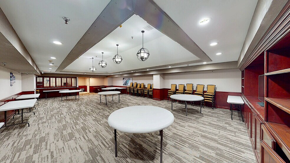 More Photos Of 1720 Sisk Rd, Modesto Hotel For Sale