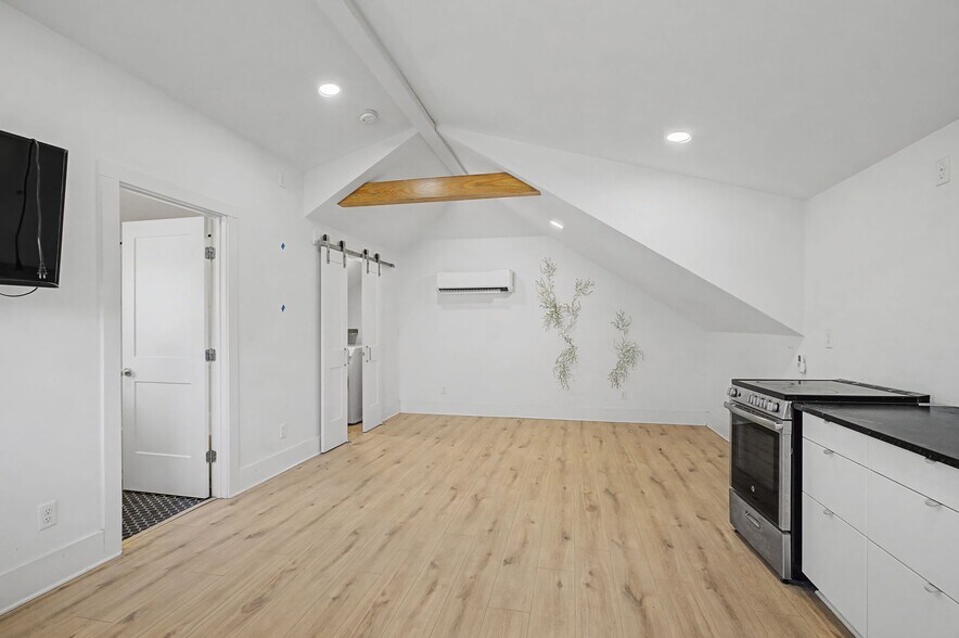 More Photos Of 1231 6th Ave N, Nashville Loft Creative Space For Lease
