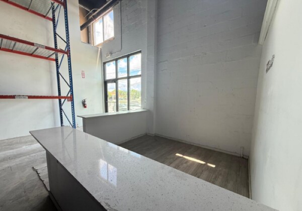 More Photos Of 2300-2340 W 8th Ave, Hialeah Radio TVTransmission Facilities For Lease