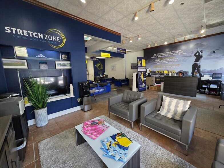 More Photos Of 1509 Main St, Hilton Head Island Storefront For Lease