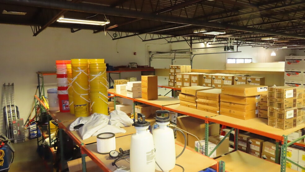 More Photos Of 108 Grant Ave, Plainfield Light Distribution For Lease