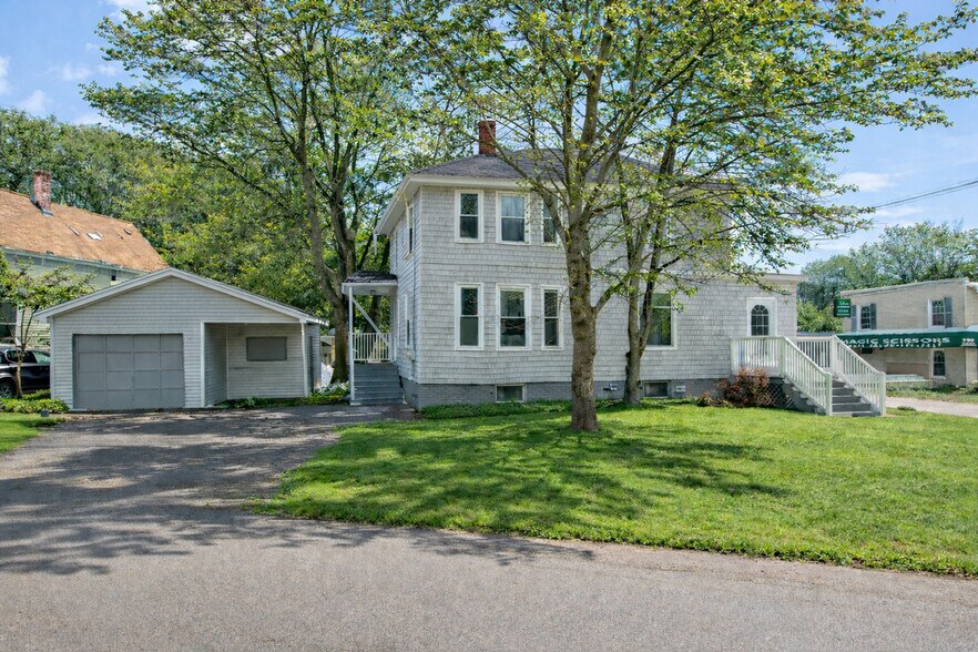 More Photos Of 796 Forest Ave, Portland Office Residential For Sale