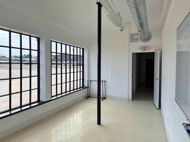 More Photos Of 5708 N May Ave, Oklahoma City Freestanding For Lease