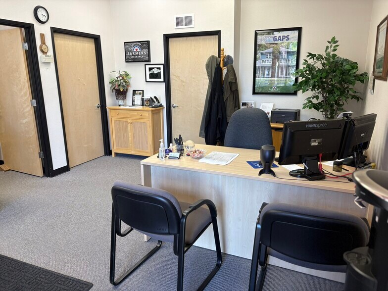 More Photos Of 1150-1190 Garfield St, Eugene Office For Sale