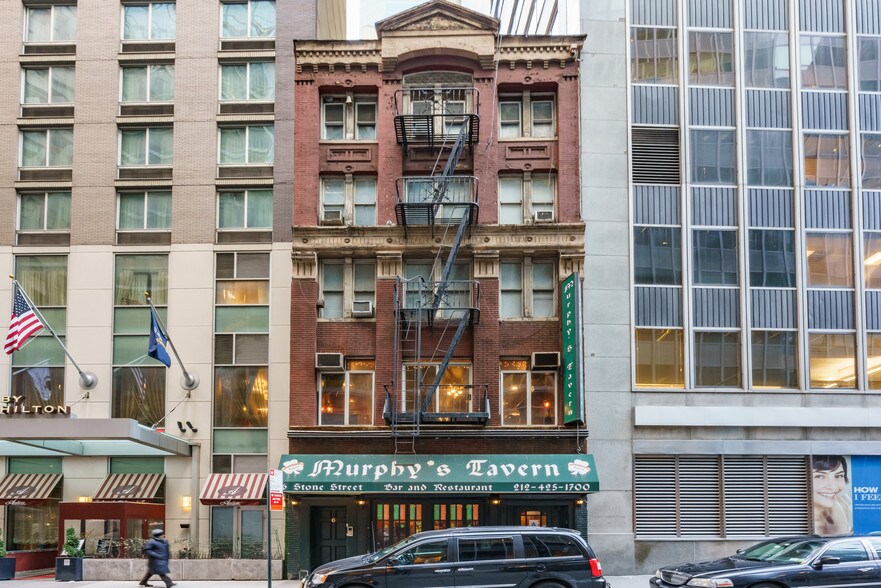 More Photos Of 6 Stone St, New York Storefront Retail Residential For Lease