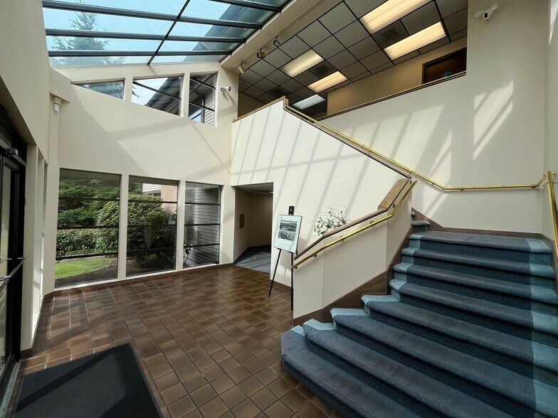 More Photos Of 7721 Lake Ballinger Way, Edmonds Office For Sale