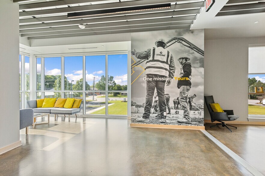 More Photos Of 1906 Eraste Landry Rd, Lafayette Office For Sale