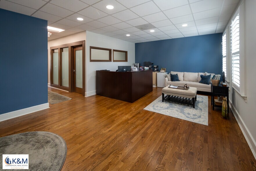 More Photos Of 4151-4165 Chain Bridge Rd, Fairfax Office For Sale