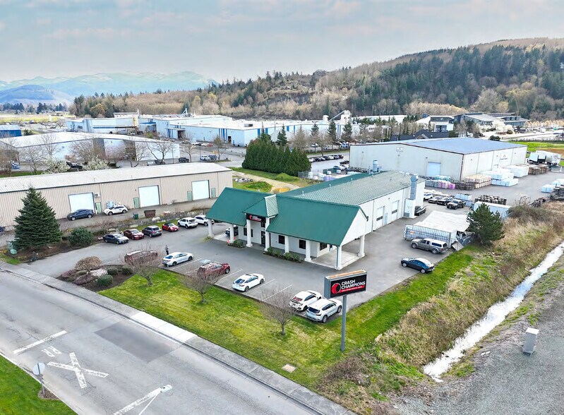 More Photos Of 258 N Hill Blvd, Burlington Auto Repair For Sale