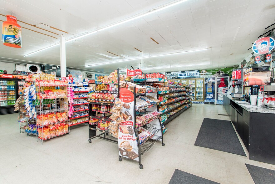 More Photos Of 11597 21, Bogalusa Convenience Store For Sale