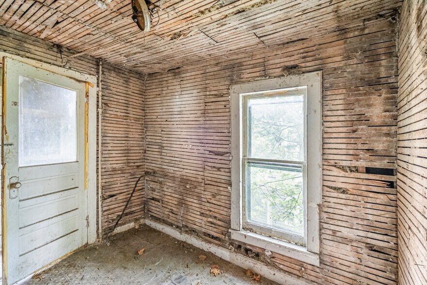 More Photos Of 93 Walnut St, Binghamton Apartments For Sale