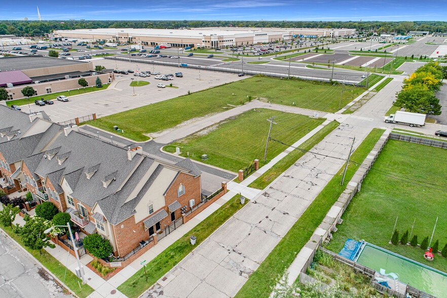 More Photos Of 24095 Vance Ave, Hazel Park Land For Sale