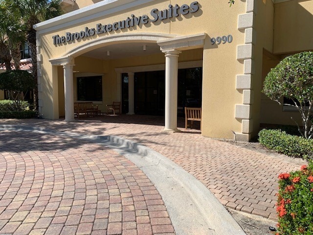 More Photos Of 9990 Coconut Rd, Estero Medical For Lease