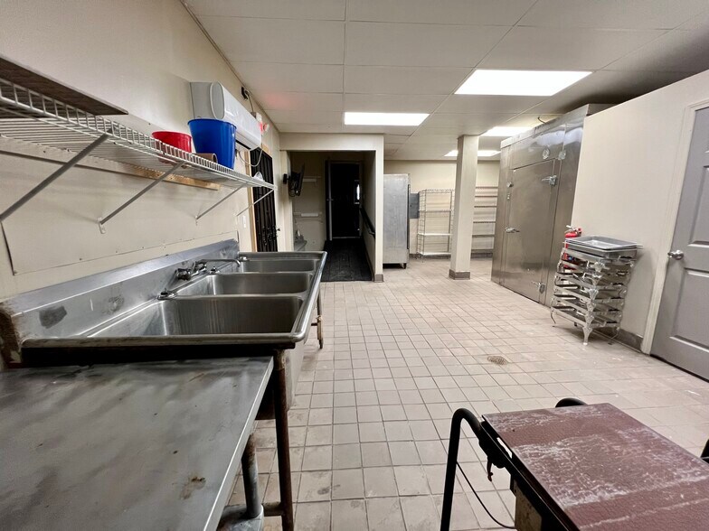 More Photos Of 4260 E Ponce De Leon Ave, Clarkston General Retail For Sale