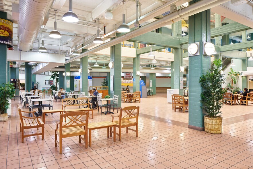 More Photos Of 650 Iwilei Rd, Honolulu Flex For Lease