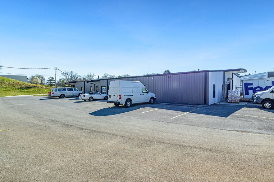 More Photos Of 2134 U.S. Highway 411, Maryville Warehouse For Sale