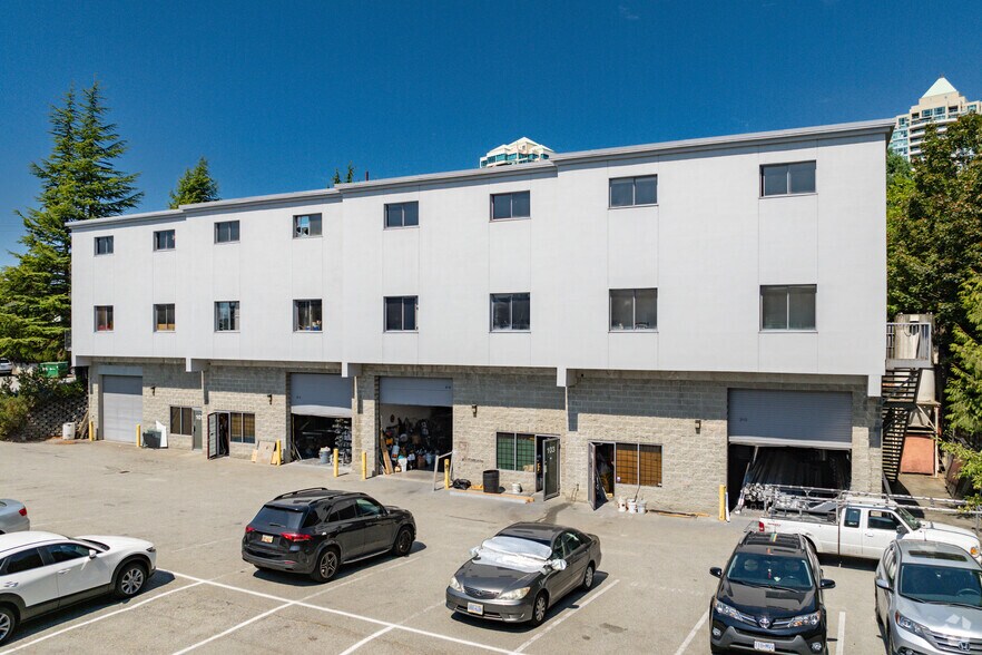 More Photos Of 7426 Hedley Ave, Burnaby Warehouse For Lease