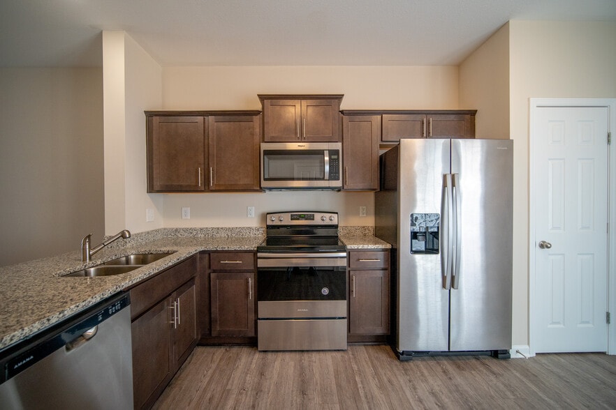More Photos Of 162 Jack Miller Blvd, Clarksville Apartments For Sale