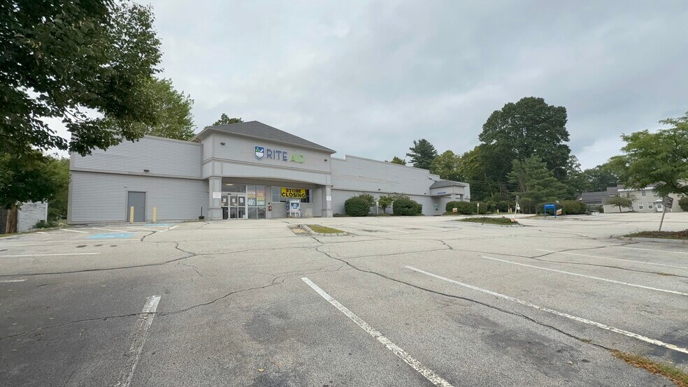 More Photos Of 15 Mont Vernon St, Milford Freestanding For Lease