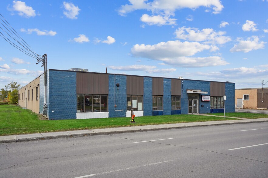 Primary Photo Of 9820 Boul Ray-Lawson, Montréal Warehouse For Sale