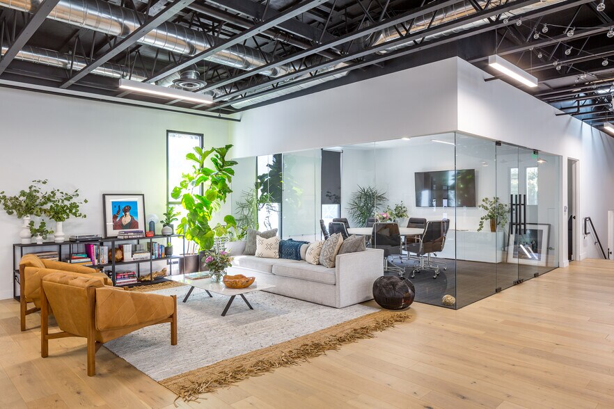 More Photos Of 2400-2410 Hyperion Ave, Los Angeles Loft Creative Space For Lease