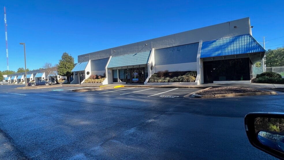 More Photos Of 201-255 E German School Rd, Richmond Flex For Lease