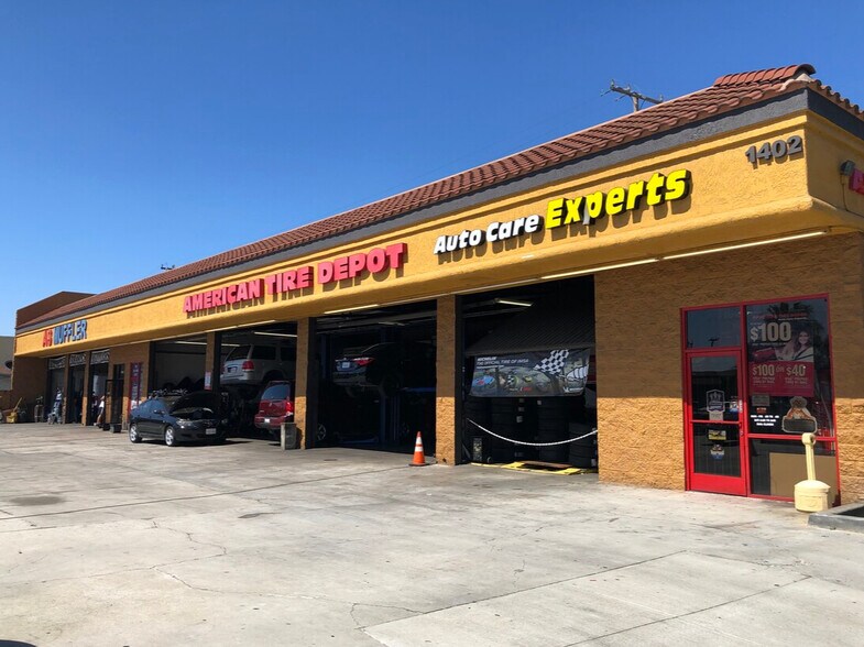 Primary Photo Of 1402 S Main St, Santa Ana Auto Repair For Lease