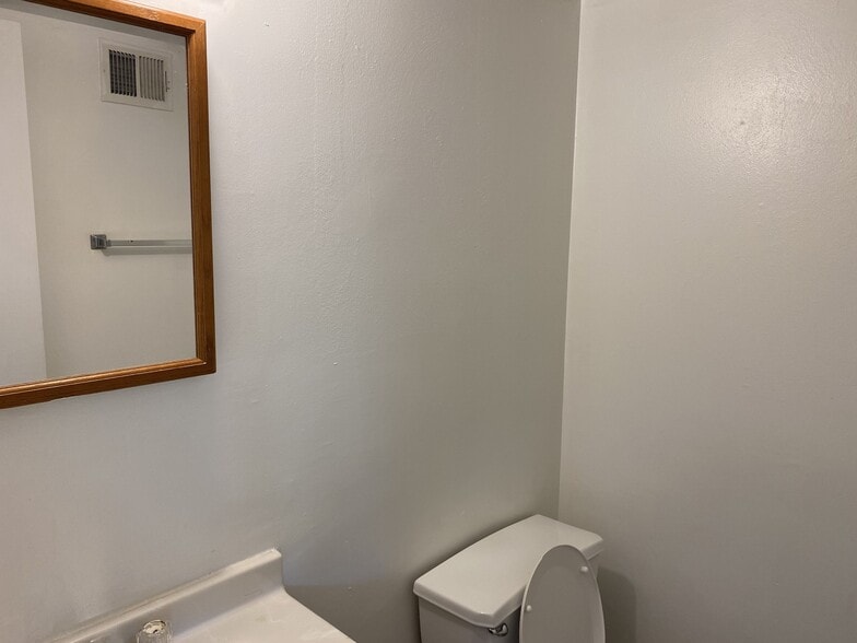 More Photos Of 1624 Northwinds Estates Dr, Saint Louis Apartments For Sale