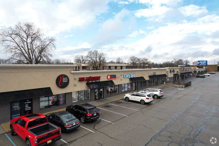 More Photos Of 5907-5977 E 82nd St, Indianapolis Unknown For Lease