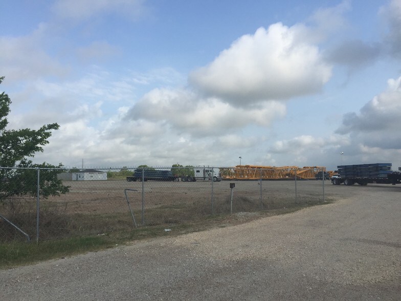 More Photos Of 2925 FM 365, Port Arthur Land For Lease