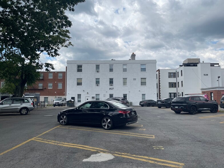 More Photos Of 1527 Franklin Ave, Mineola Office For Lease