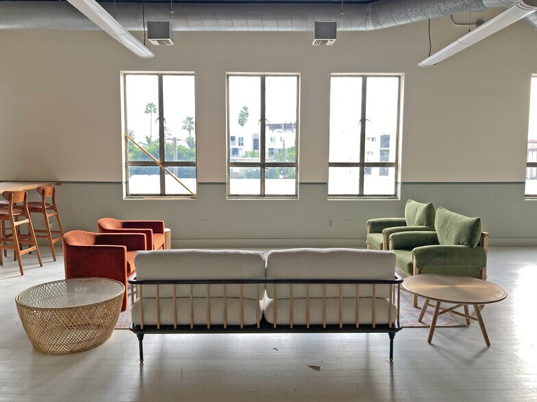 More Photos Of 5400-5420 Wilshire Blvd, Los Angeles Loft Creative Space For Lease