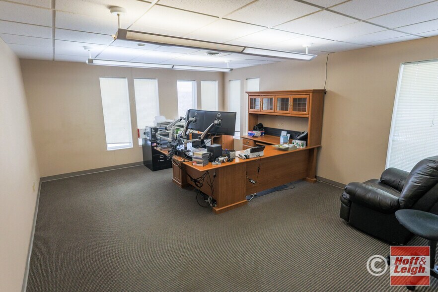 More Photos Of 6015 Lehman Dr, Colorado Springs Office For Sale