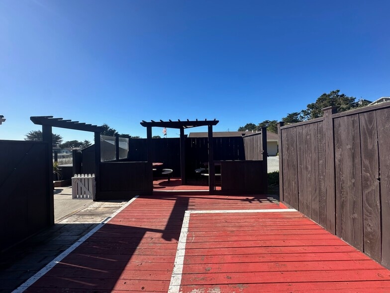 More Photos Of 2350 Carlos St, Moss Beach Restaurant For Sale