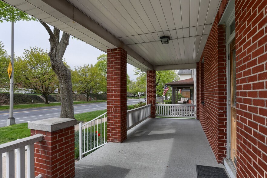 More Photos Of 421 W Chocolate Ave, Hershey Medical For Lease