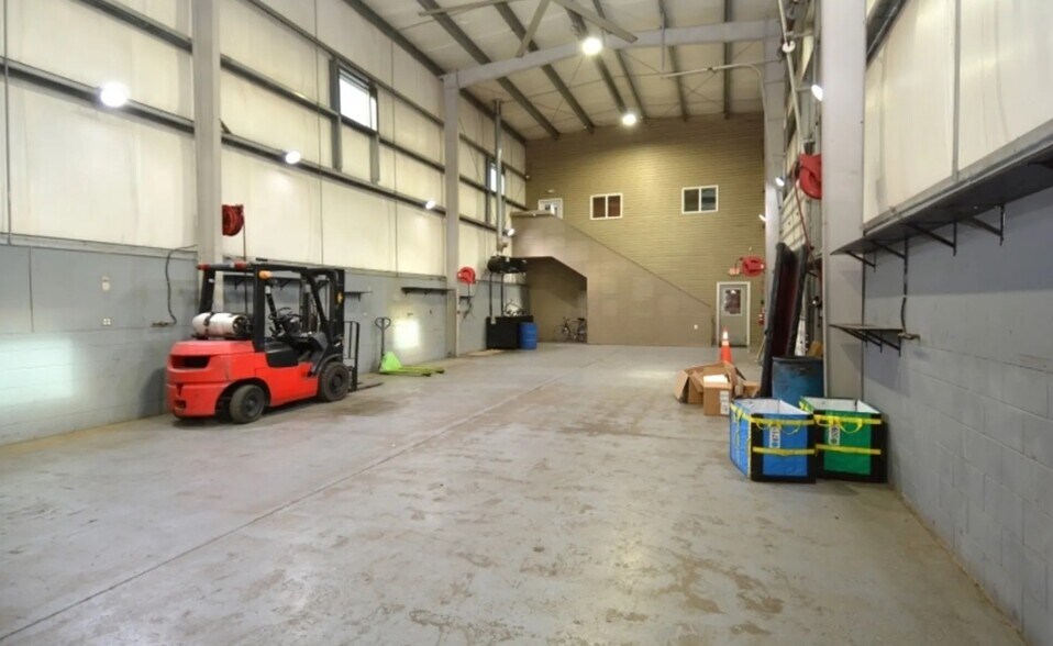 More Photos Of 90 Tyler Pl, South Plainfield Warehouse For Sale