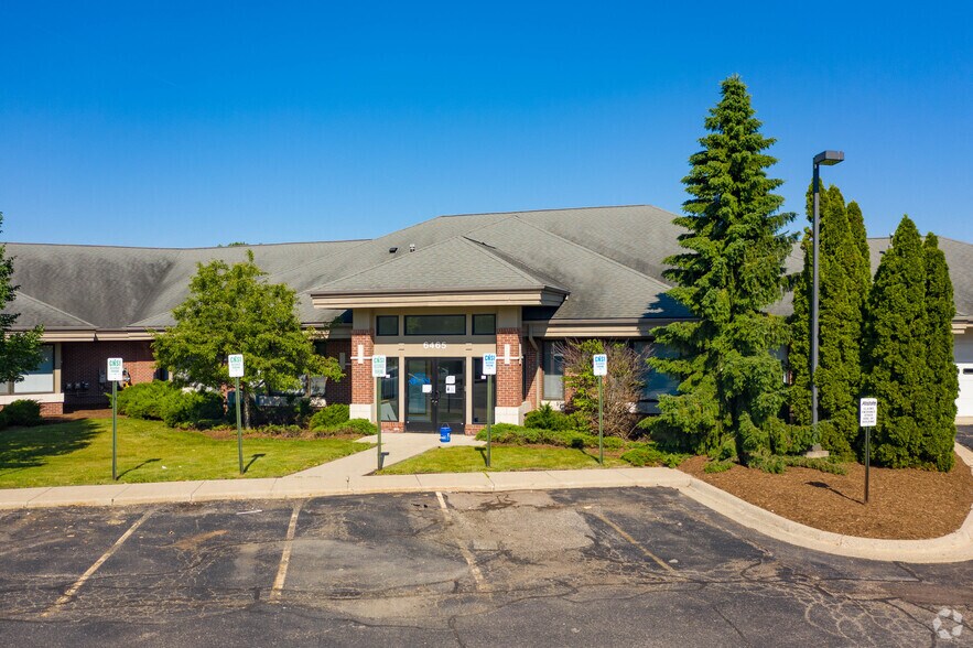 More Photos Of 6465 Millenium Dr, Lansing Office For Lease