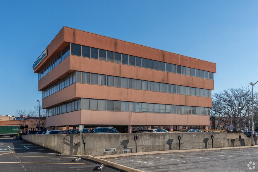 Primary Photo Of 36 Lincoln Ave, Rockville Centre Office For Sale