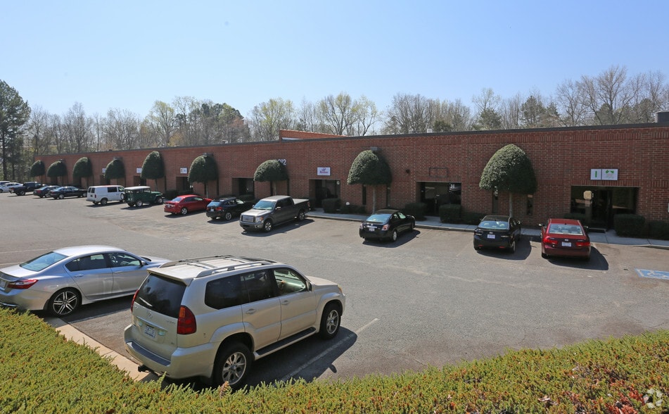 More Photos Of 6012 Old Pineville Rd, Charlotte Light Distribution For Lease