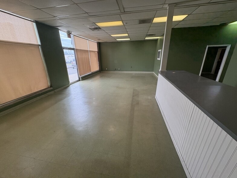 More Photos Of 5351 N Keystone Ave, Indianapolis Freestanding For Lease