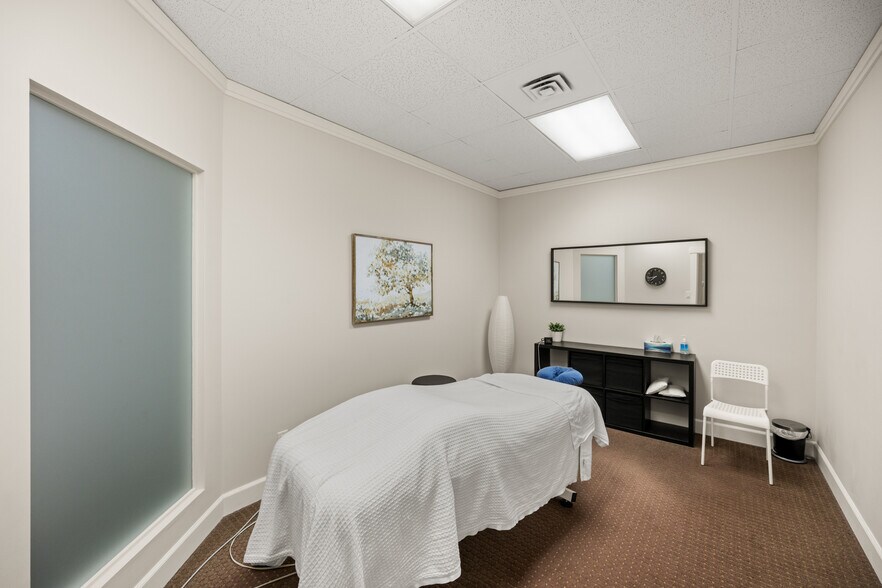 More Photos Of 33386 S Fraser Way, Abbotsford Freestanding For Sale